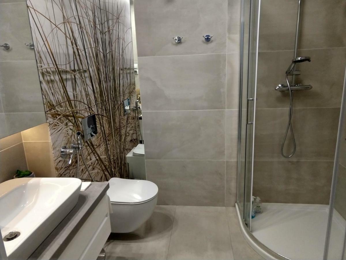 Apartament Fala-Miodowy Dom Kolobrzeg Bagian luar foto